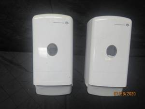 lot 418 image: DUO JOHNSON DIVERSEY FOAM SOAP DISPENSER&nbsp