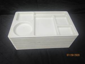 lot 425 image: TOTAL OF 13 CAMBRO 915CW&nbsp 6 SECTION PLATES&nbsp