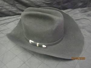 lot 470 image: LARRY MAHANS BY MILANO HAT COLLECTION EL NORTENO WESTERN WEAR BLACK HAT 6 34&nbsp