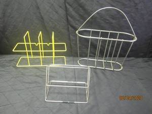 lot 471 image: TOTAL OF 3 ASSORTED RACKS&nbsp&nbsp