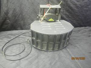 lot 472 image: AGGRESSOR TRI&nbsp LED&nbsp AMERICAN DJ&nbsp