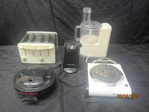 lot 499 image: 5 SMALL KITCHEN APPLIANCES
