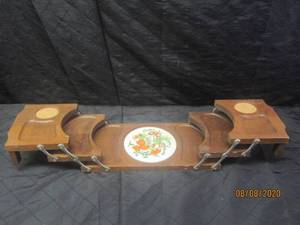 lot 29 image: VINTAGE EXPANDING CASSEROLE TRIVET SERVER