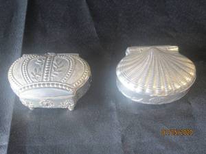 lot 97 image: DUO VINTAGE SILVER PLATED FOOTED TRINKETSJEWELRY� BOX WITH PINK SATIN� INSIDE MATERIAL MADE IN OCCUPIED JAPAN