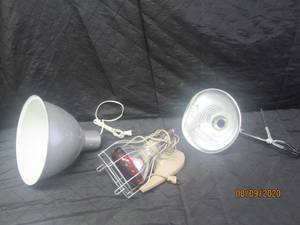 lot 62 image: TOTAL OF 3 LAMP LIGHTS&nbsp&nbsp- GE VINTAGE HEAT LAMP&nbsp- CLAMP LAMP&nbsp&nbsp
