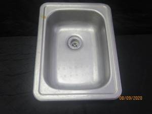 lot 65 image: SINK&nbsp