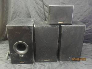 lot 71 image: TOTAL OF 4&nbsp 14 MAGNAVOX SURROUND SOUND&nbsp SPEAKERS MX891SSS &amp SUBWOOFER&nbsp