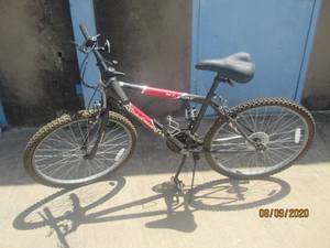 lot 108 image: ROADMASTER BIKE MT.FURY 15 SPEED INDEX SHIFTING BIKE&nbsp