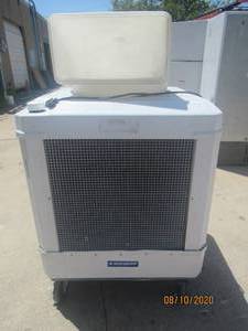lot 159 image: SCHAEFER WAY COOL PORTABLE EVAPORATIVE COOLER TESTED AND WORKS