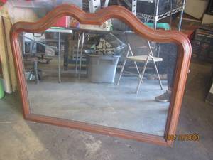 lot 161 image: ANTIQUE 1950S 35 HANGING LOGAN PORTER MIRROR&nbsp