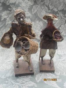 lot 177 image: TOTAL OF 2 VINTAGE PAPER MACHE HAND MADE MEXICAN ART&nbsp11 H