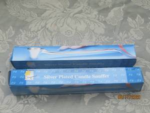 lot 178 image: TOTAL OF 2 VINTAGE ELEGANT LIVING SILVER PLATED CANDLE SNUFFERS