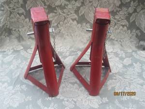 lot 186 image: JACK STANDS 3,000 LB EACH