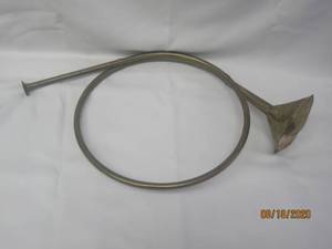 lot 217 image: VINTAGE BRASS HUNTING HORN&nbsp