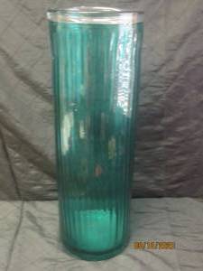 lot 224 image: HEAVY GLASS&nbsp 22 12 TALL&nbsp GREEN VASE&nbsp
