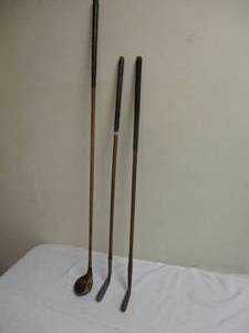 lot 30 image: 3-Vintage Golf Clubs