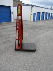 lot 2 image: Wesco-1000-Lb. Foot Pump, Hydraulic Platform Stacker Lift. Lifts up to 1000-Lbs, 68-High,Tested-Works