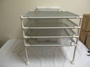 lot 98 image: Hamilton Beach Model 11510, 4-Shelf Garment Drying Station