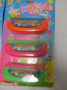 lot 118 image: 12-Packages Of Musicale Set Harmonics- Plastic Harmonics