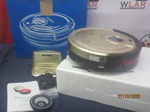 lot 31 image: BOBSWEEP INTELLIGENT FLOOR CLEANER IN ORIGINAL BOX