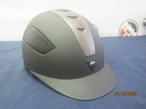 lot 38 image: IRH INTERNATIONAL RIDING HELMET