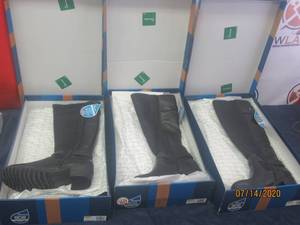 lot 67 image: 3 BARE TRAPS NEW BOOTS KNIGHTLEY 2 0R SIZE 8 AND 1 SIZE 9