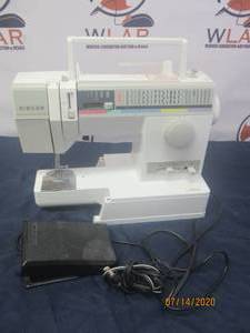 lot 78 image: SINGER SEWING MACHINE 9134
