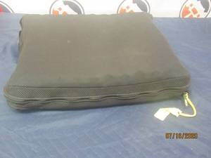 lot 95 image: THE ROHO GROUP SHAPE FITTING TECHNOLOGY - QUADTRO SELECT HIGH PROFILE &nbsp MODEL&nbsp UCFR119