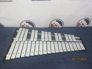 lot 121 image: YAMAHA &nbsp XYLOPONE