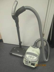 lot 134 image: MIELE GEMNI POWER PLUS