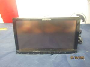 lot 185 image: PIONEER AVIC-Z120BT TOUCH SCREEN&nbsp