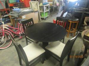 lot 202 image: 5PC BLACK WOODEN OVAL DROP LEAF DINING ROOM SET&nbsp-TABLE&nbsp- 4 WOOD FABRIC DINING CHAIRS&nbsp