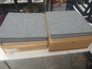 lot 207 image: TOTAL OF 60&nbsp NEW&nbsp CARPET TILES&nbsp19.5 X 19.5 12 THICK&nbsp