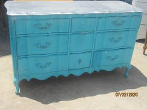 lot 232 image: ANTIQUE WOOD 9 DRAWER DRESSER&nbsp&nbsp56L X 21 X 35H&nbsp