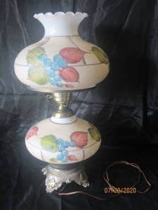 lot 265 image: VINTAGE HAND PAINTED FRUIT DESIGN&nbsp PARLOR LAMP&nbsp