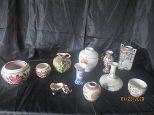 lot 280 image: TOTAL OF 11 ASSORTED&nbsp VASESPLANTERS&nbsp