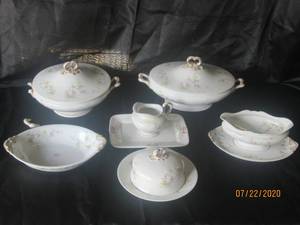lot 288 image: TOTAL OF 8 PC ANTIQUE&nbsp LIMOGES FRANCE&nbsp WM GUERIN &amp&nbsp COMPANY FOR DULIN &amp MARTIN FLORAL PATTERN&nbspTUREENS ,GRAVY BOAT ,VEGETABLE SERVING BOWL ,BUTTER DISH ,CREAMER AND MORE&nbspMATCH #286,287,