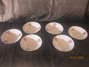 lot 291 image: TOTAL OF 6&nbsp CHINA COURTING COUPLE SOUPCEREAL&nbsp BOWLS