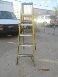 lot 300 image: STANDARD A FRAME 6FT&nbsp STEP LADDER&nbsp