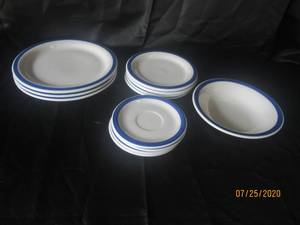 lot 308 image: 12 PC VINTAGE GIBSON HOUSEWARE WHITE WITH BLUE STRIPE&nbsp DINNERWARE&nbsp3 - DINNER PLATES4- SAUCERS&nbsp&nbsp4 - SALAD PLATE&nbsp1- SOUP BOWL&nbsp