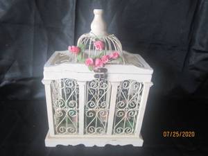 lot 313 image: HANDCRAFTED WOOD WIRE&nbsp METAL BIRD CAGE&nbsp