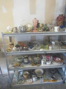 lot 319 image: GENEROUS AMOUNT OF ASSORTED GLASS&nbsp SHELF NO INCLUDED&nbsp BIDDER MUST TAKE ALL