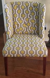 lot 1 image: ACCENT UPHOLSTERED CHAIR (26 W x 24 D x 39 H) MATCHES LOT #42