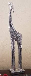 lot 13 image: GIRAFFE SCULPTURE (19 HIGH)