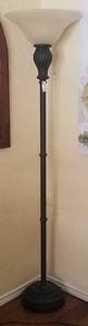 lot 31 image: TALL FLOOR LAMP WITH FROSTED STYLE SHADE (73 HIGH)