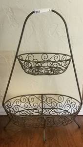 lot 53 image: ACCENT WIRE BASKET DECOR PIECE (13.75 W x 19.75 H)