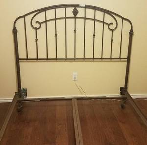 lot 65 image: METAL HEADBOARD WITH RAILSFRAME
