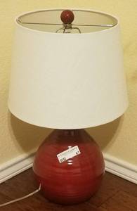 lot 67 image: CERAMIC LAMP WITH SHADE (21.5 HIGH)