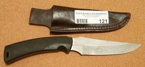 lot 121 image: VINTAGE KNIFE WITH SHEATH (5.25 L)