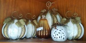 lot 168 image: LOT OF ASSORTED METAL FALL  THANKSGIVING DECOR